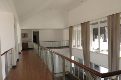 House in Chiang Mai, Thailand 5 bedrooms № 160075 - photo 12