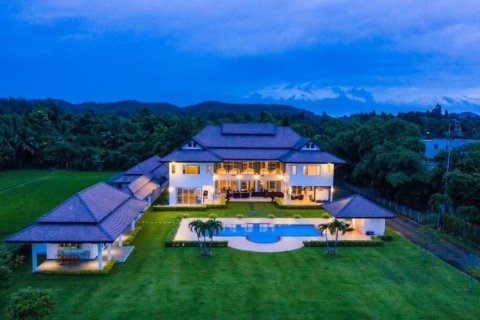 House in Chiang Mai, Thailand 5 bedrooms № 160075