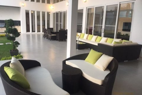 House in Chiang Mai, Thailand 5 bedrooms № 160075 - photo 25