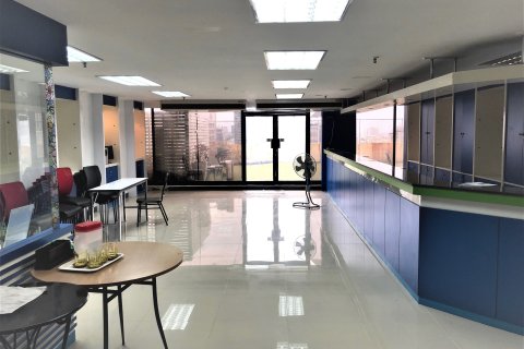 Офис в Банг Раке, Бангкок, Таиланд  № 159118 - фото 2