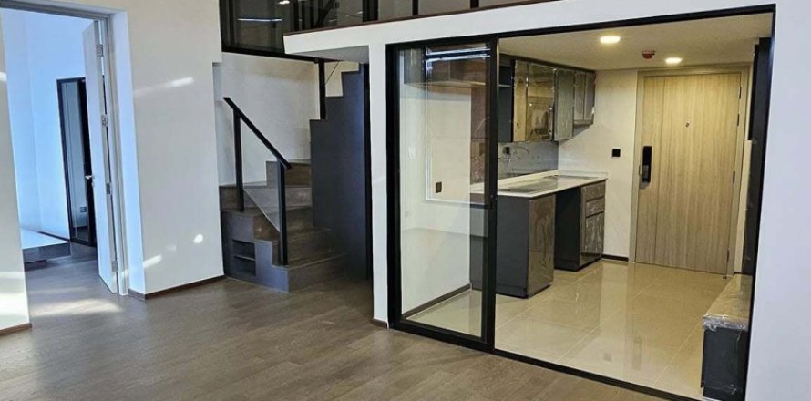 Кондоминиум с 2 спальнями в Банг Раке, Бангкок, Таиланд № 159120