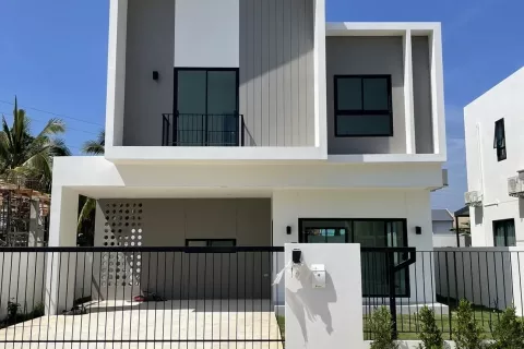 House in Phuket, Thailand 3 bedrooms № 140803 - photo 2