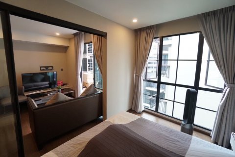 Studio dans le Condo à Pathum Wan, Bangkok, Thaïlande  № 140798