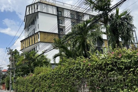 Studio in the Condo in Watthana, Bangkok, Thailand  № 171949