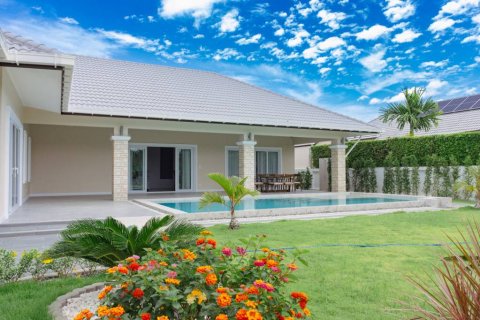 House in Hua Hin, Thailand 3 bedrooms № 134507 - photo 1