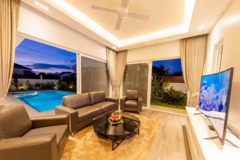Villa in Hua Hin, Thailand 2 bedrooms № 134505 - photo 4
