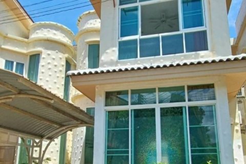 Villa in Rawai, Thailand 3 bedrooms № 134506 - photo 1