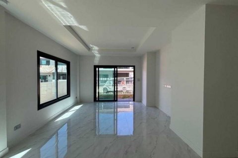 House in Pattaya, Thailand 4 bedrooms № 134504 - photo 3