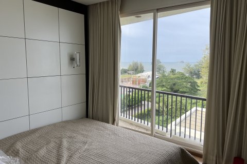 Condo in Hua Hin, Thailand, 2 bedrooms  № 144761 - photo 8