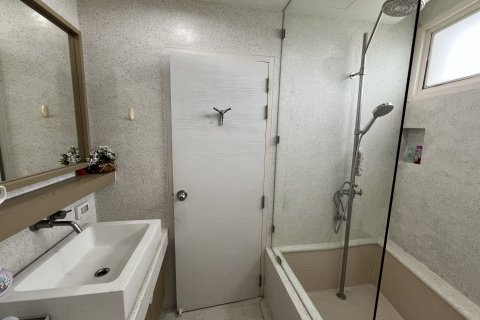 Condo in Hua Hin, Thailand, 2 bedrooms  № 144761 - photo 13