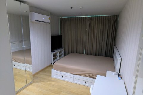 Condo in Watthana, Bangkok, Thailand, 2 bedrooms  № 159006 - photo 10