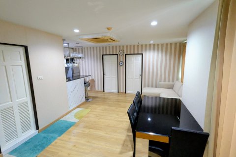 Condo in Watthana, Bangkok, Thailand, 2 bedrooms  № 159006 - photo 3