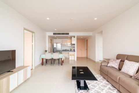 Condo in Khlong San, Bangkok, Thailand, 2 bedrooms  № 154617 - photo 6