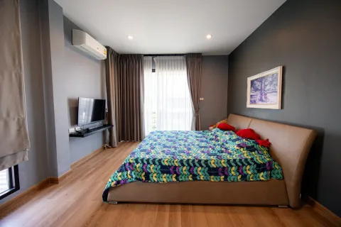 Maison à Pathum Thani, Thaïlande 3 chambres № 170491 - photo 16