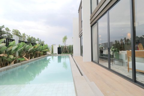 Villa in Pattaya, Thailand 4 bedrooms № 166531 - photo 2