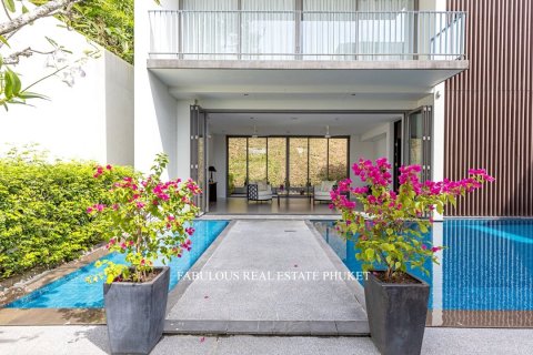 Villa in Pa Klok, Thailand 4 bedrooms № 179629 - photo 5