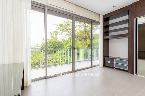 Villa in Pa Klok, Thailand 4 bedrooms № 179629 - photo 10
