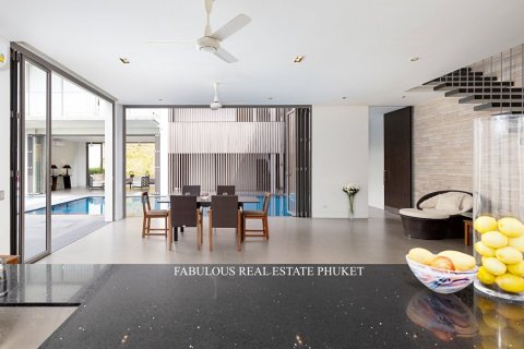 Villa in Pa Klok, Thailand 4 bedrooms № 179629 - photo 6