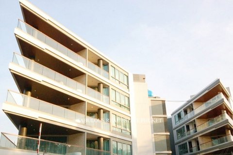 Condo in Bang Tao, Thailand, 2 bedrooms № 179626 - photo 9