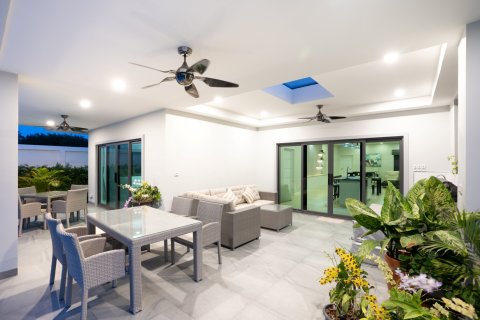 Villa in Hua Hin, Thailand 2 Schlafzimmer № 165485 - Foto 25