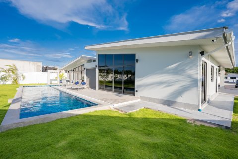 Вилла в Хуа Хине, Таиланд с 3 спальнями  № 165483 - фото 3