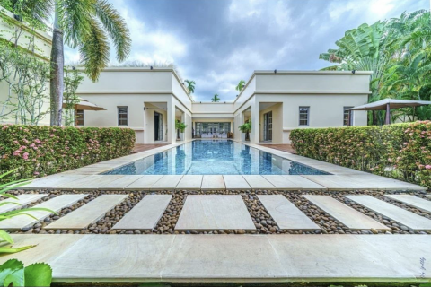 Вилла в Пхукете, Таиланд с 4 спальнями  № 137963 - фото 1