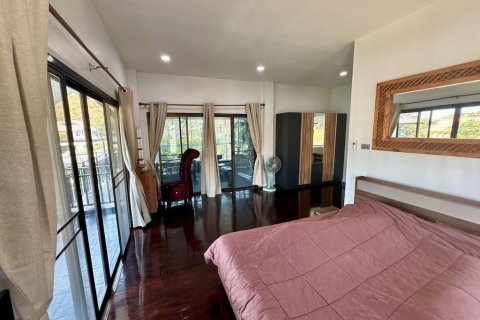 Villa in Hua Hin, Thailand 4 bedrooms № 140079 - photo 13