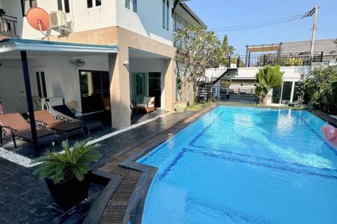 Villa in Hua Hin, Thailand 4 bedrooms № 140079 - photo 3