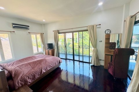 Villa in Hua Hin, Thailand 4 bedrooms № 140079 - photo 14
