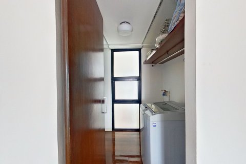 Кондоминиум с 2 спальнями в Ваттхане, Бангкок, Таиланд № 149096 - фото 8