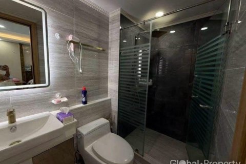 Condo in Pattaya, Thailand, 1 bedroom  № 232983 - photo 10