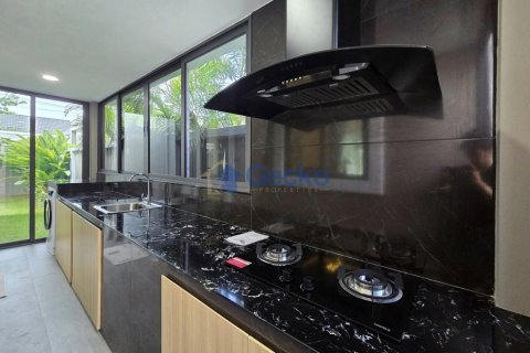 Haus in Pattaya, Thailand 4 Schlafzimmer № 196262 - Foto 10