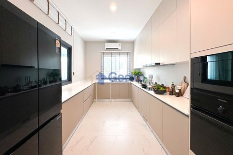 บ้านในพัทยา, ประเทศไทย 4 ห้องนอน № 196266 - รูปถ่าย 15