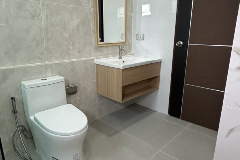 House in Pattaya, Thailand 3 bedrooms № 148200 - photo 4