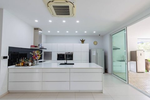 Villa in Hua Hin, Thailand 3 bedrooms № 154538 - photo 6