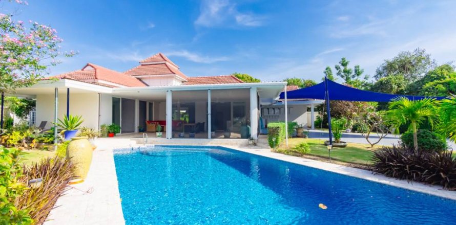 Villa in Hua Hin, Thailand 3 bedrooms № 154538
