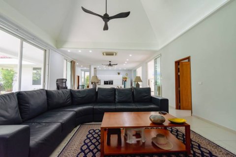 Villa in Hua Hin, Thailand 3 bedrooms № 154538 - photo 5