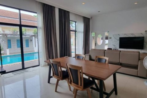 Villa à Pattaya, Thaïlande 4 chambres № 154540 - photo 5