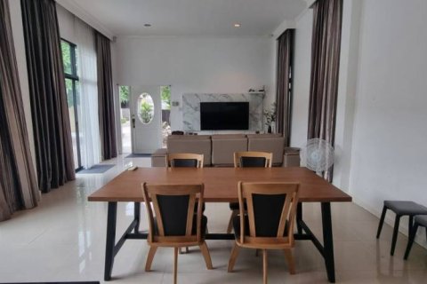 Villa à Pattaya, Thaïlande 4 chambres № 154540 - photo 4