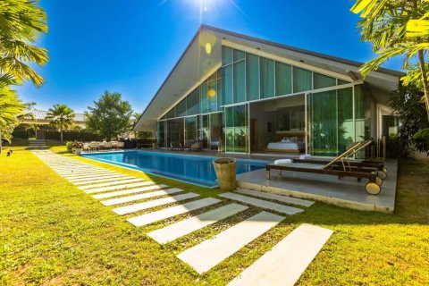 Villa in Hua Hin, Thailand 7 bedrooms № 154535 - photo 6