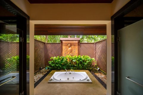 Villa on Nai Harn Beach, Thailand 5 bedrooms № 118702 - photo 30