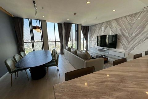 Condo à Pathum Wan, Bangkok, Thaïlande, 2 chambres  № 140008 - photo 2