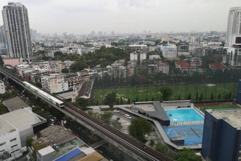 Studio in the Condo in Khlong Toei, Bangkok, Thailand  № 158255 - photo 11