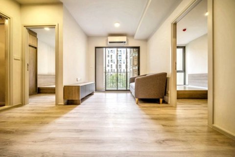 Condo in Huai Khwang, Bangkok, Thailand, 2 bedrooms  № 114295 - photo 4