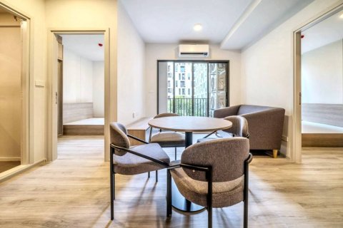 Condo in Huai Khwang, Bangkok, Thailand, 2 bedrooms  № 114295 - photo 3