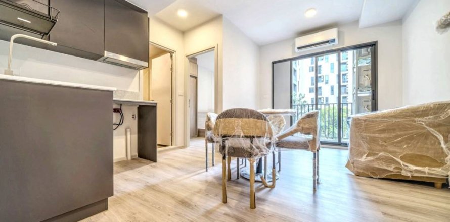 Condo in Huai Khwang, Bangkok, Thailand, 2 bedrooms  № 114295