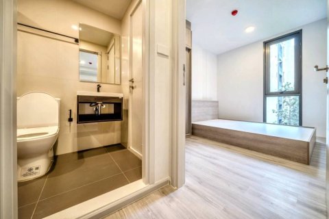 Condo in Huai Khwang, Bangkok, Thailand, 2 bedrooms  № 114295 - photo 9