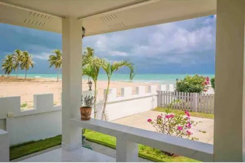 Вилла в Прачуапкхирикхане, Таиланд с 4 спальнями  № 114292 - фото 3