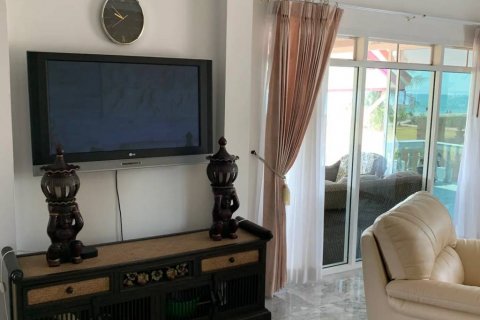 Villa in Prachuap Khiri Khan, Thailand 4 bedrooms № 114293 - photo 10