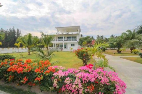 Вилла в Прачуапкхирикхане, Таиланд с 6 спальнями № 114296 - фото 2